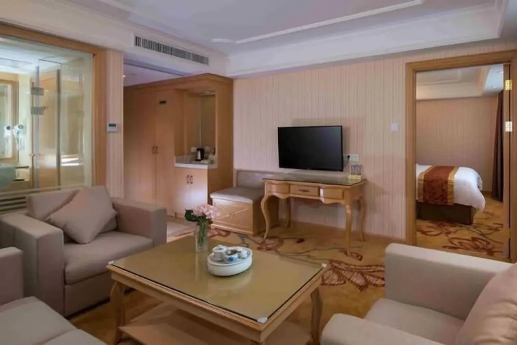 Deluxe Suite
