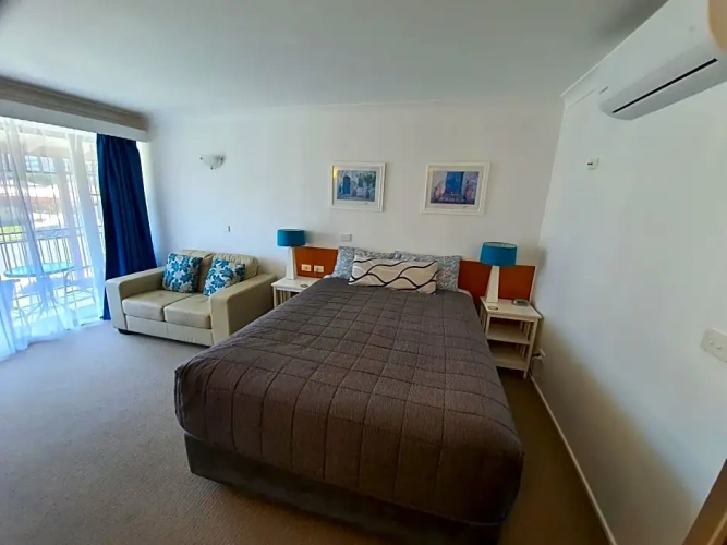 Deluxe Single room