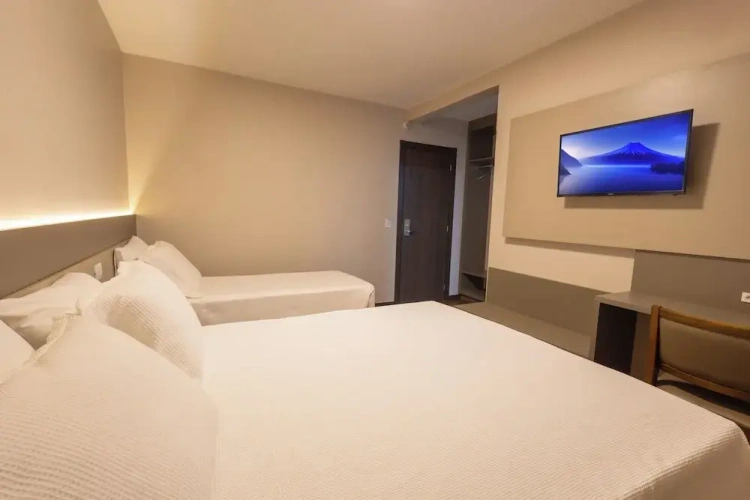 Deluxe Quadruple room