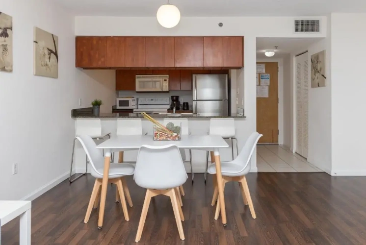 1 Bedroom Apartment