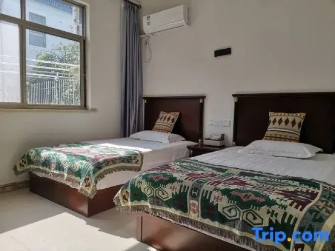 Family Suite with courtyard view