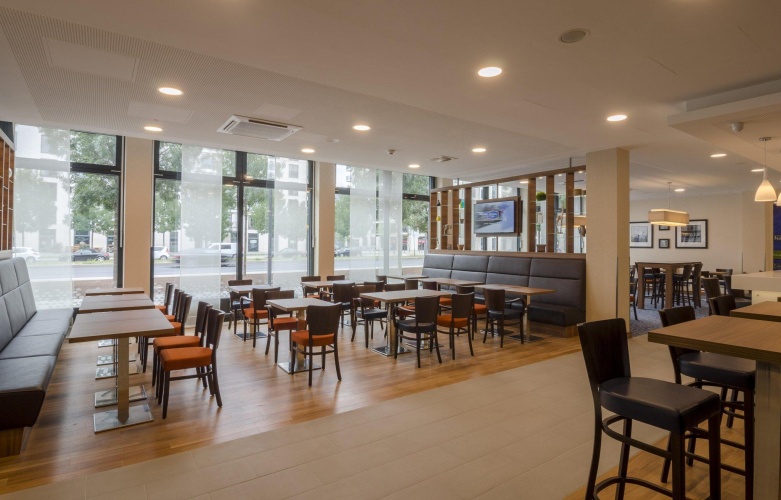 Hampton by Hilton Frankfurt City Centre Messe photo 20