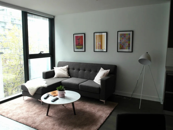 Stunning 1BR Condo in Popular King West