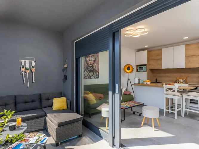 Apartment Good Vibes