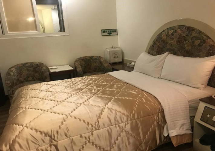 Good Hotel