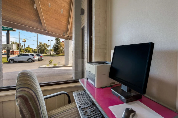Ashland Inn & Suites