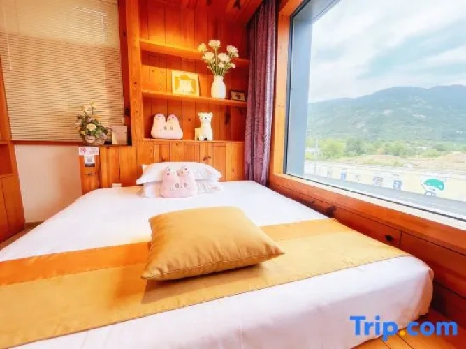 Standard Double room with mountain view