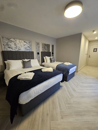 Grand Triple room
