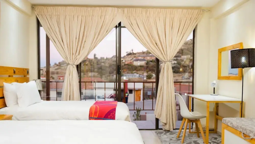 Thabeng Hotel