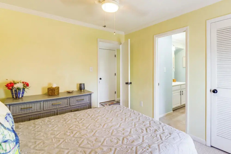 Marina Views, Walk to Beach: Atlantic Beach Condo!