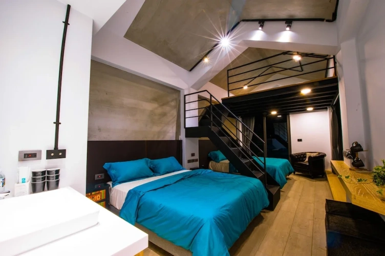 Comfort room