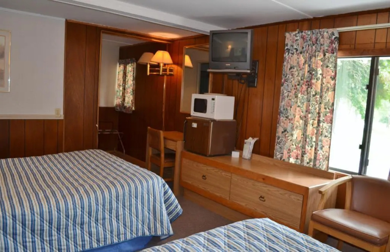 Chamber Lane Motel