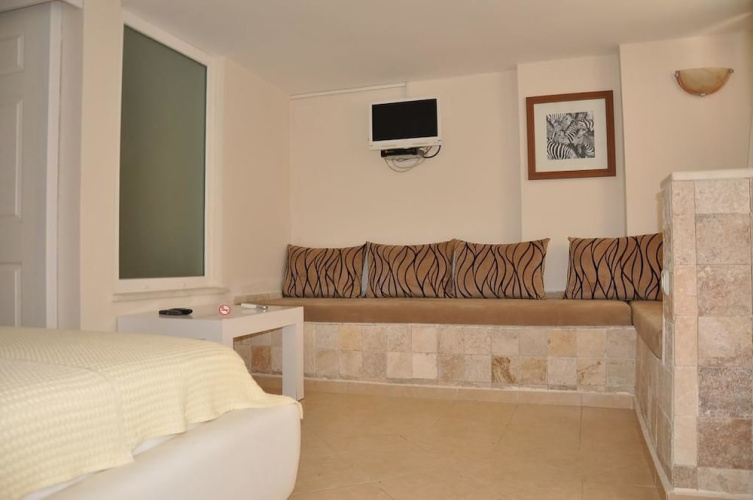 Safari Suit Hotel