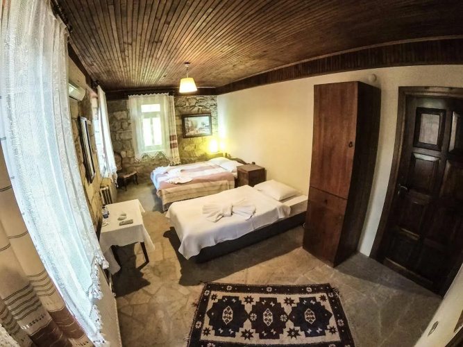 Zeushan Kucuk Otel