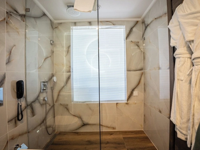 Comfort room