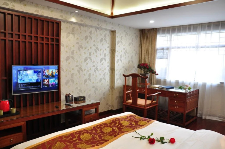 Gujing Hotel(太湖三山岛古井山庄)