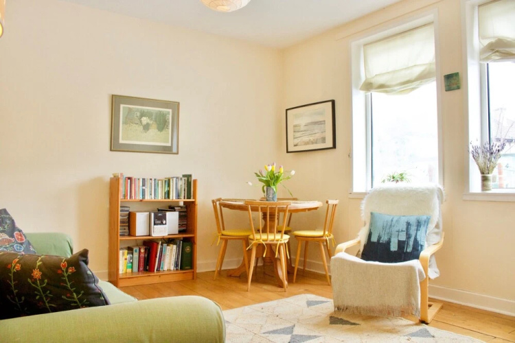 1 Bedroom Private Garden Flat