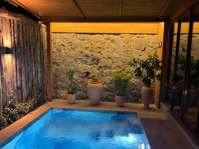 Standard room with mountain view