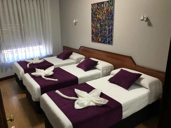 Standard Triple room