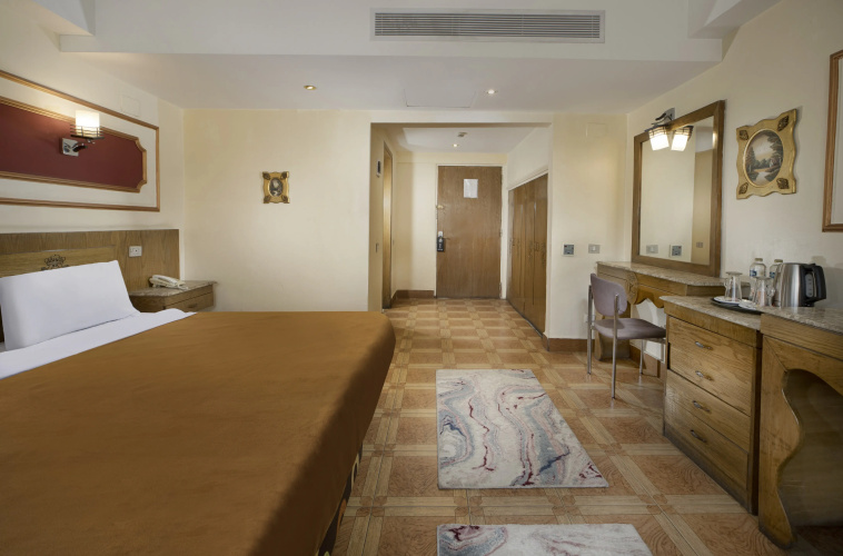 Kanzy Hotel