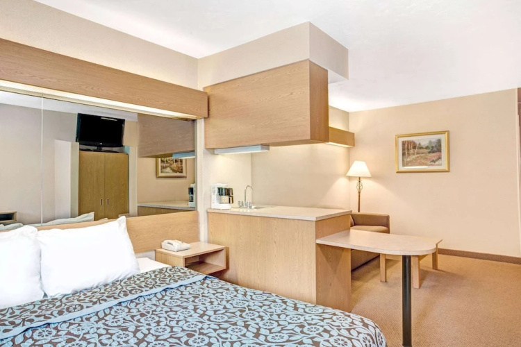 Days Inn Sturbridge