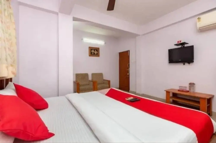 Five stones By Terra Hotel Mogappair