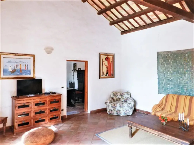 Delightful Holiday Home in Fulgatore With Swimming Pool