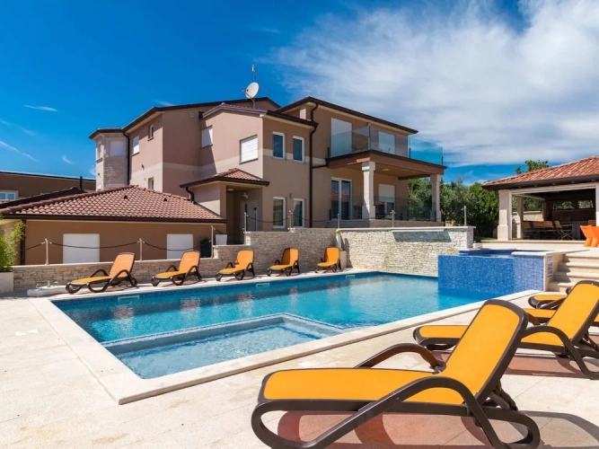 Villa