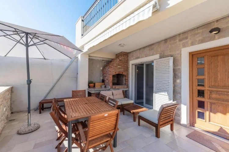 3 Bedrooms Cottage