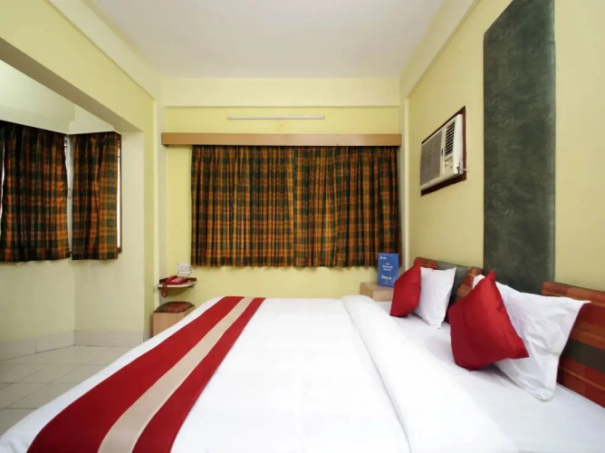 Collection O 5043 Ratnakar Days' Inn