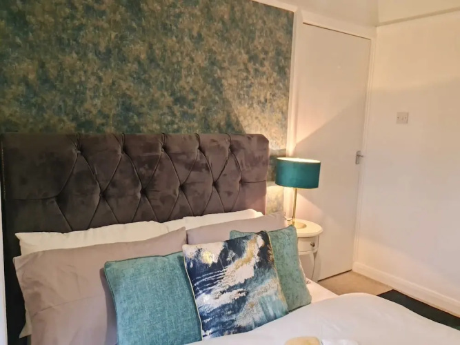 Immaculate 3-bed House in Middleton
