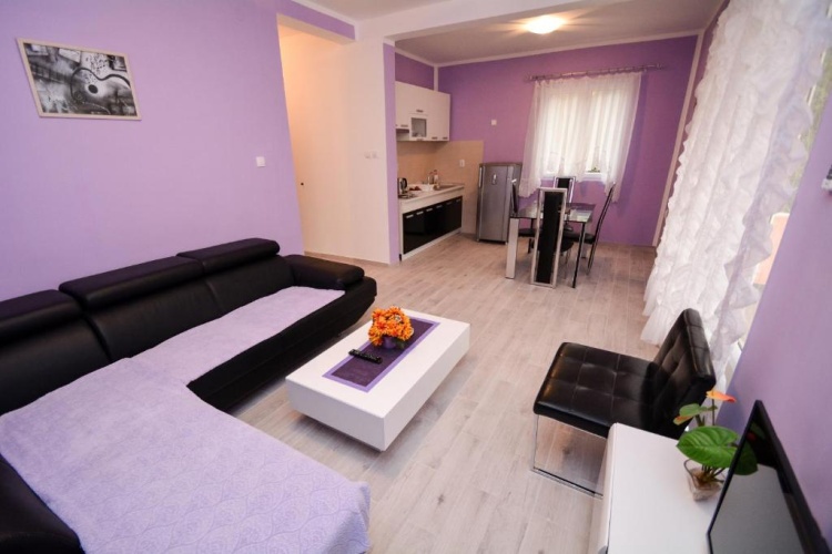 1 Bedroom Apartment with balcony