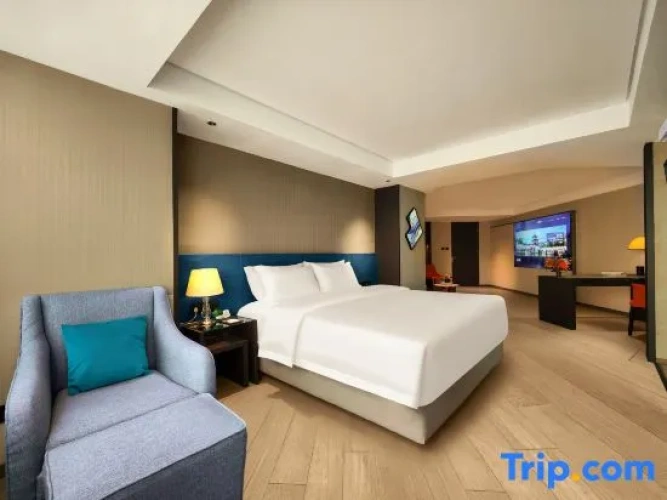 Quadruple Suite
