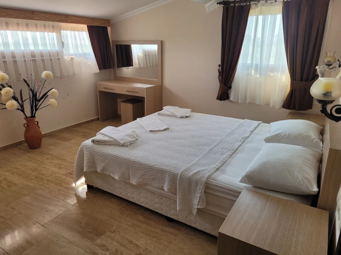 Oasis Apart Hotel