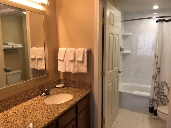 2 Bedrooms Suite