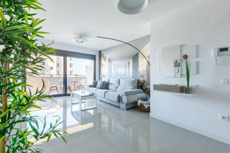 3 Bedrooms Apartment