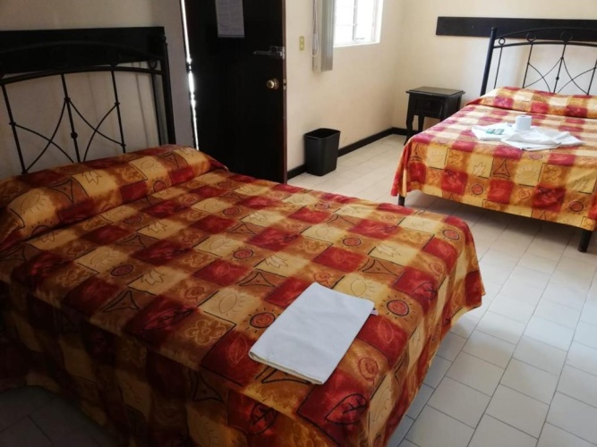 Standard Triple room