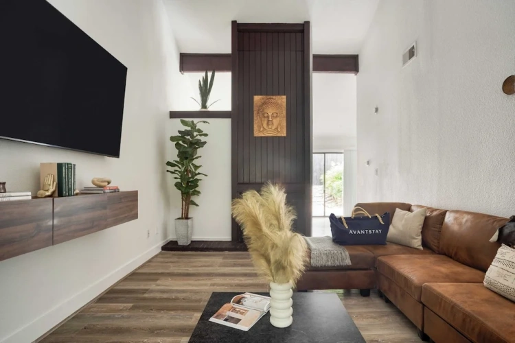 3 Bedrooms Cottage