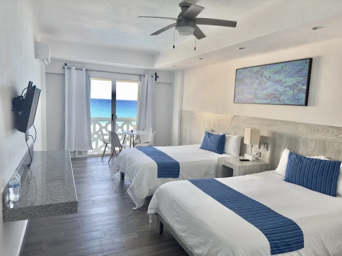 Standard Quadruple room with ocean view