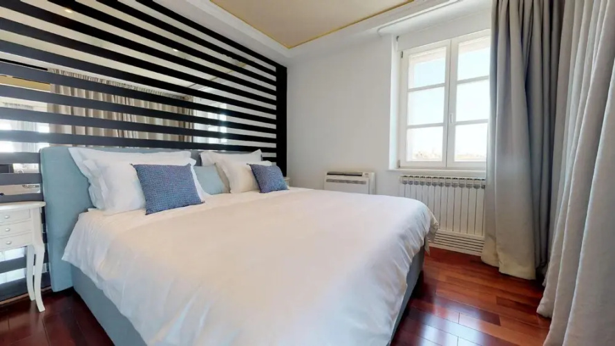 Bajamonti Penthouse in Desković Palace