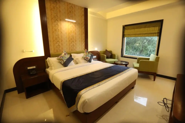 Standard Club room