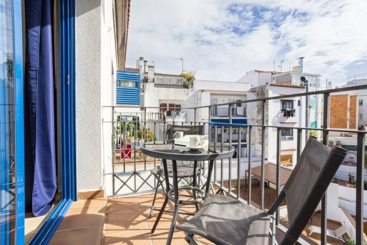 Lucas House by Sitges Group