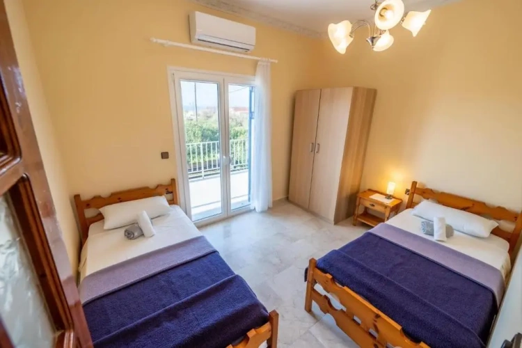 2 Bedrooms Apartment