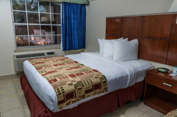 Flamingo Express Hotel