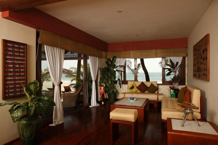 2 Bedrooms Standard Family room beachfront