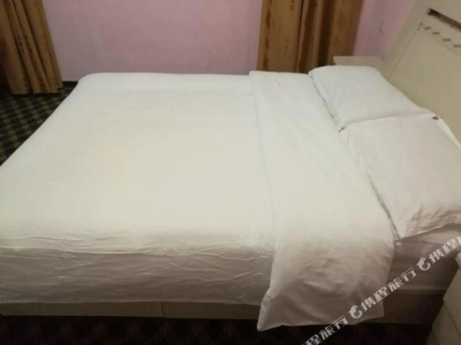 Yijiaqin Motel