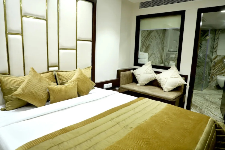 Hotel Grand Girdhar