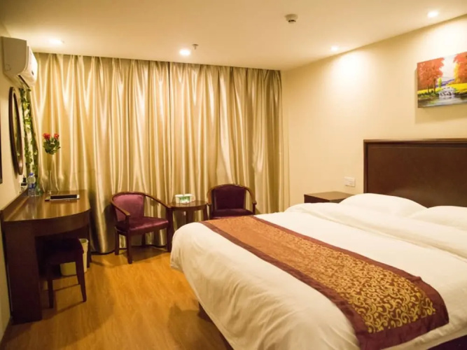GreenTree Inn Taizhou Xinghua Wuyue Square