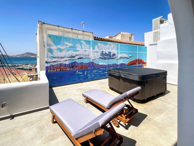 Suite with city view