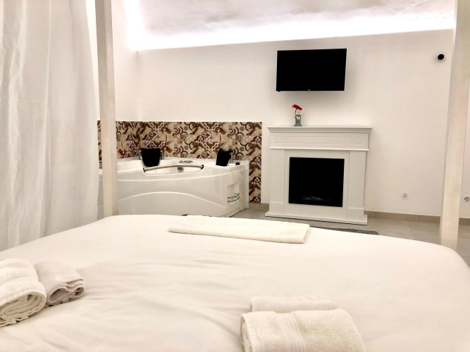 Ada Suites